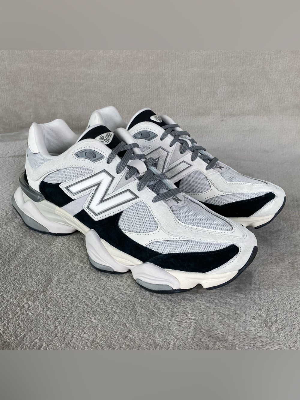 New Balance 9060 U9060JBB Mens Size 13 Grey Jet Black Running Shoes Athletic